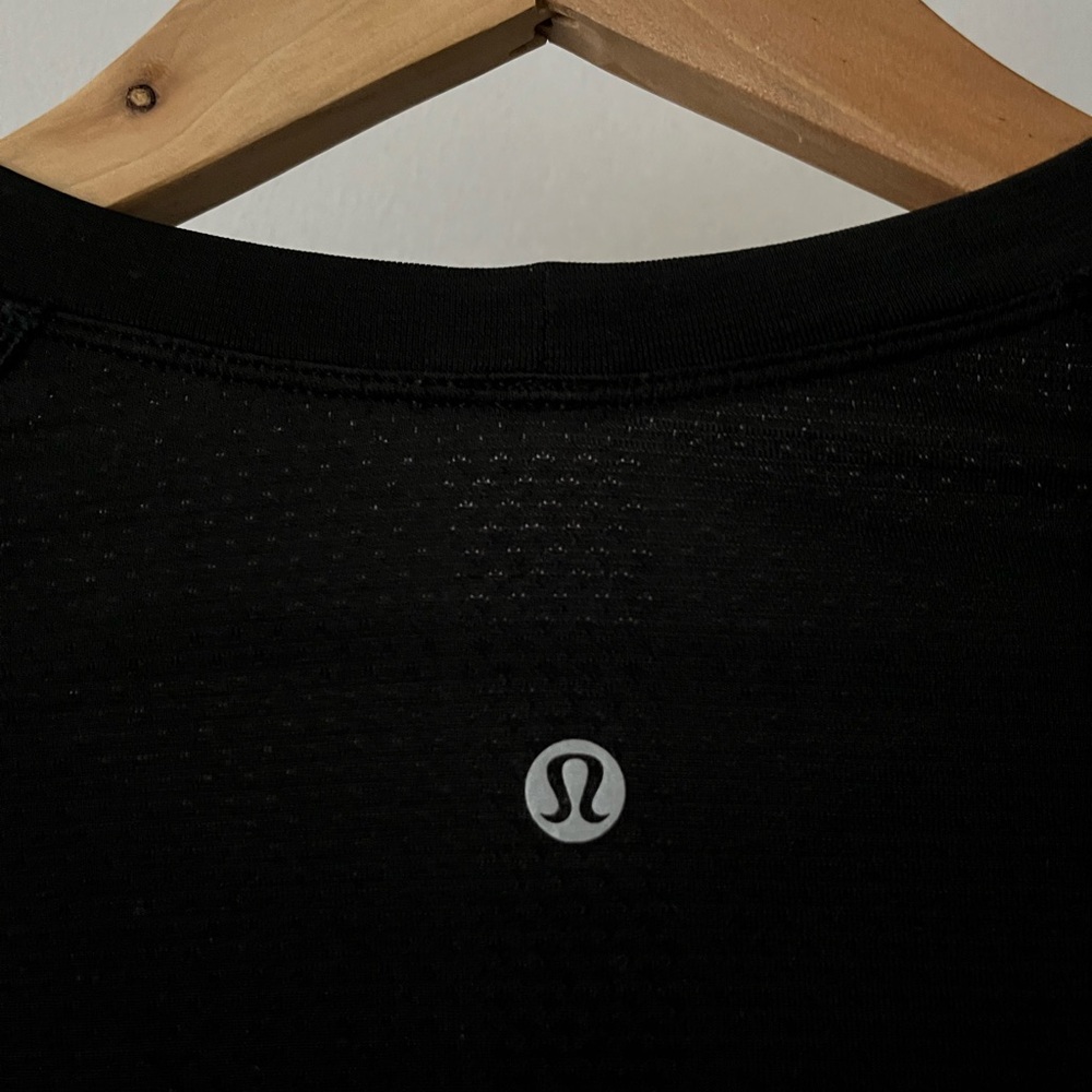 Lululemon Swiftly Tech Long-Sleeve 2.0 Race Length Black 10